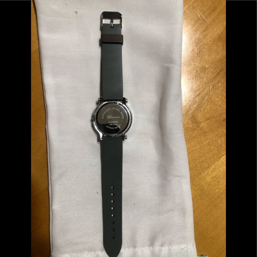 Britto Watch - Picture 2 of 3